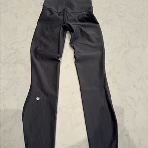 Size 0 Lululemon 7/8 leggings